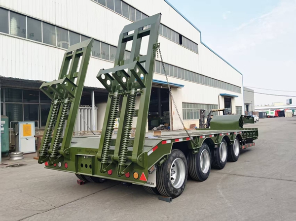  13米低平板半挂车